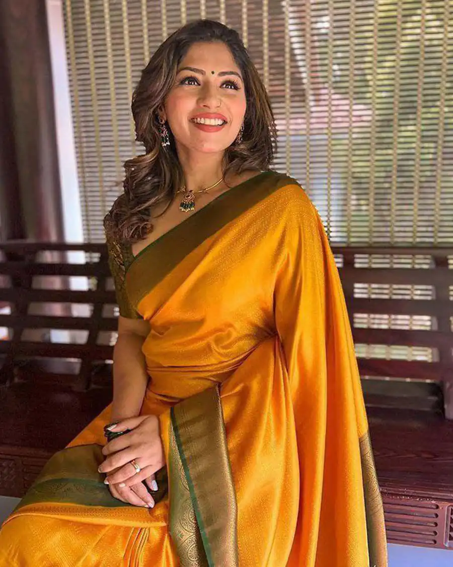 Yellow Soft Lichi Silk On All Over Saree - Image 6
