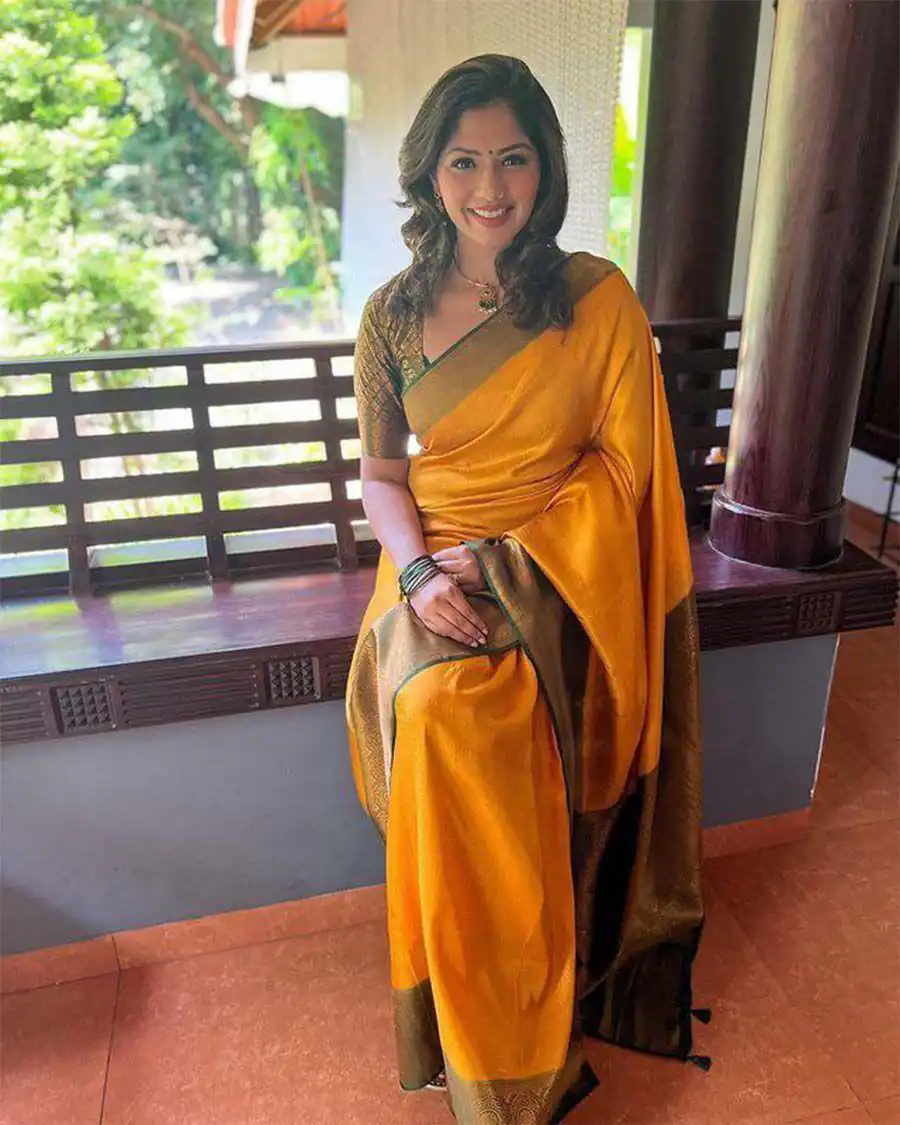 Yellow Soft Lichi Silk On All Over Saree - Image 2