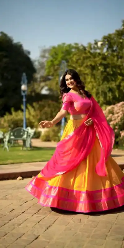LNB 2001 Yellow Color Peaceful Kanchipuram Zari Weaving Lehenga Choli Wedding, Festive, Events Expected Delivery 4-6 Working Days@2199/- Only | Lehenga, Bollywood Lehenga, Creative Lehenga, Designer Lehenga, Embroidered Lehenga, Party Wear Lehenga