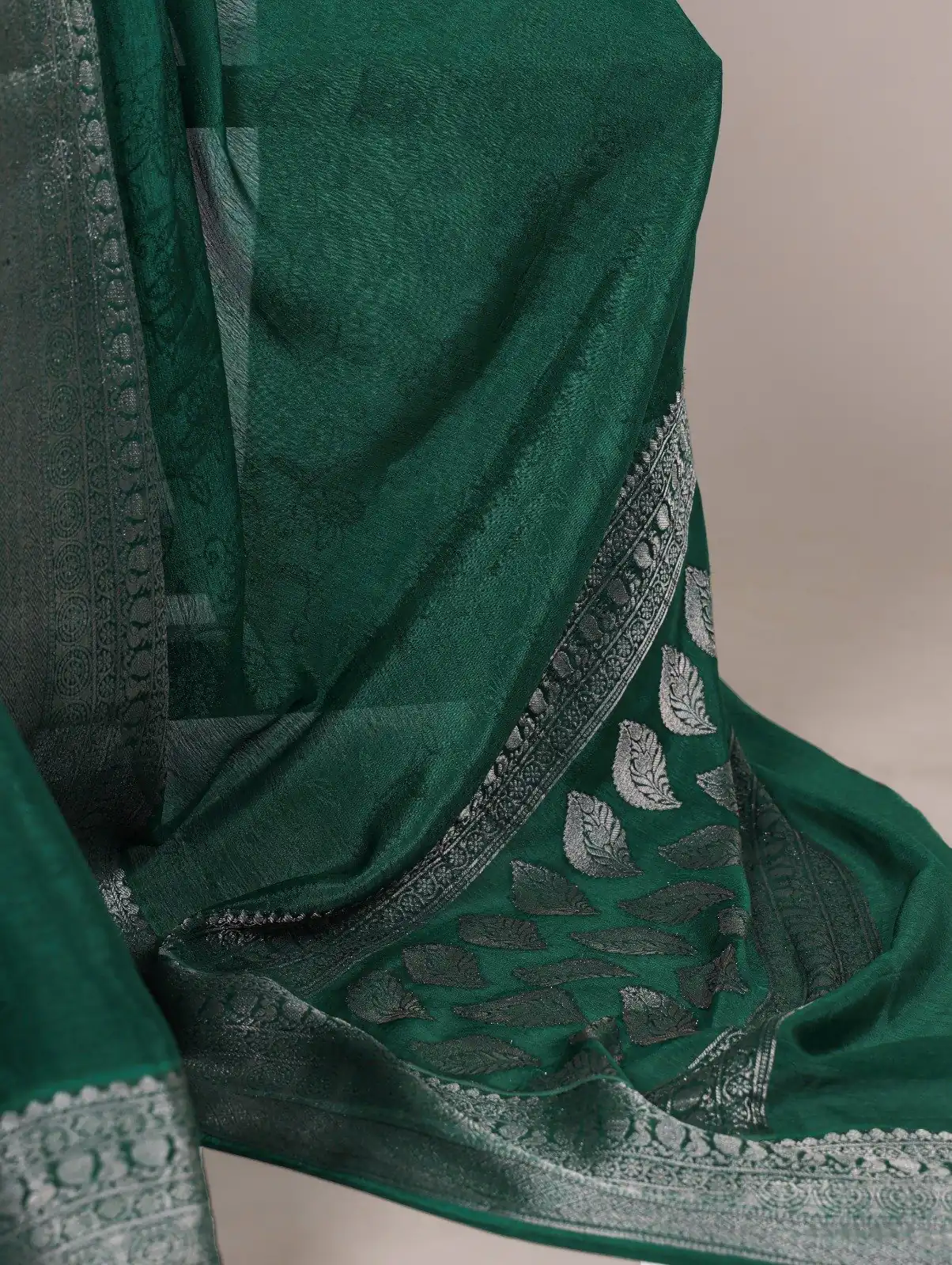 YNF 7916 Green Chinon Saree with Zari Work. Wedding, Party, Festive, Events Festive Deal ₹1699. Delivery 4-6 Working Days. Shop now. | Sarees, Bollywood Sarees, Creative Sarees, Designer Sarees, Embroidered Sarees, Ethnic Saree, Modern Digital sarees, Party Wear Sarees