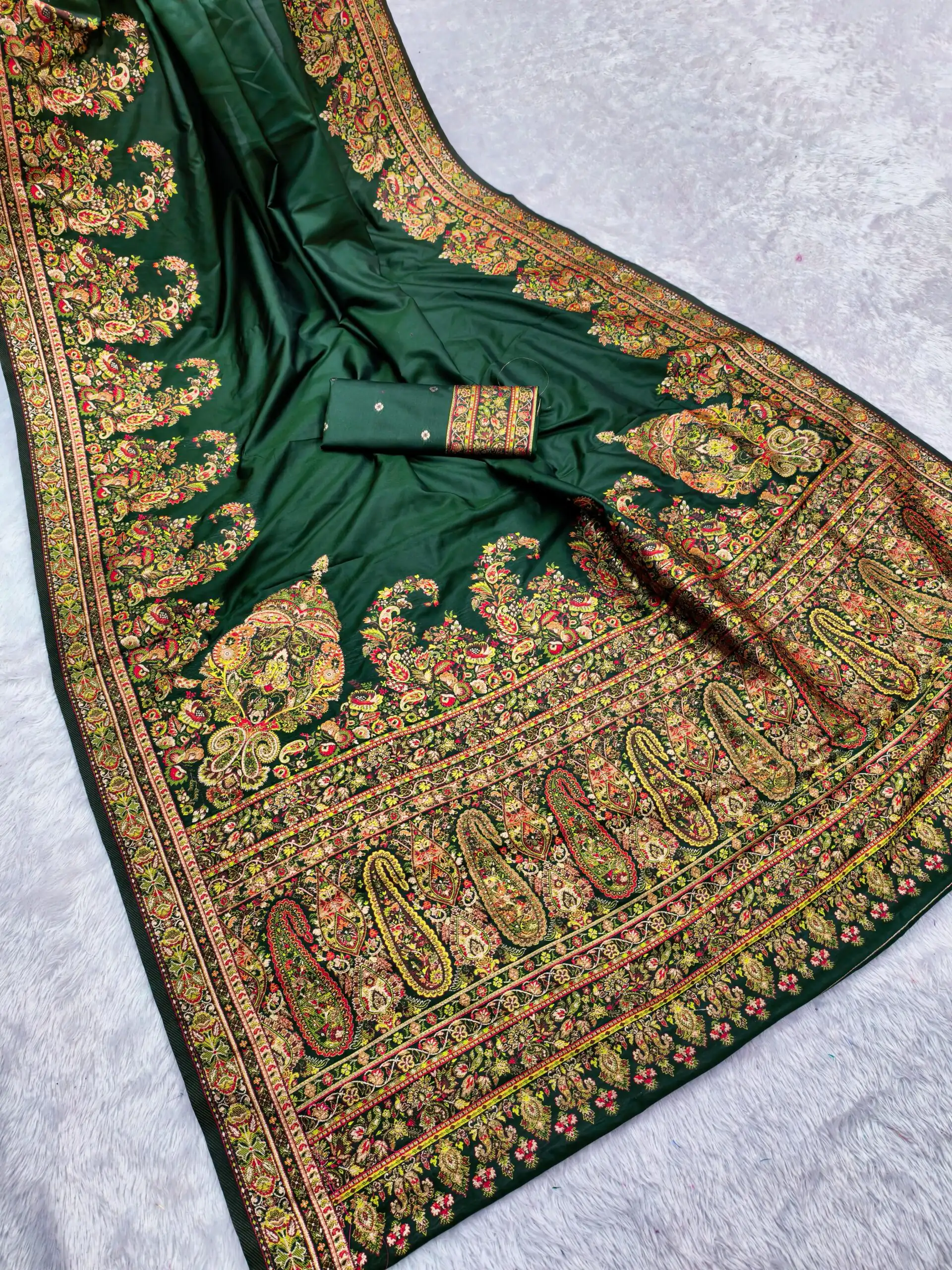 MB 46 Green Color Pashmina Silk Woven Motifs Saree . Wedding, Party, Festive, Available at ₹2399 only. Delivery 4-6 Working Days. Shop now. | Sarees, Bollywood Sarees, Creative Sarees, Designer Sarees, Embroidered Sarees, Ethnic Saree, Modern Digital sarees, Party Wear Sarees