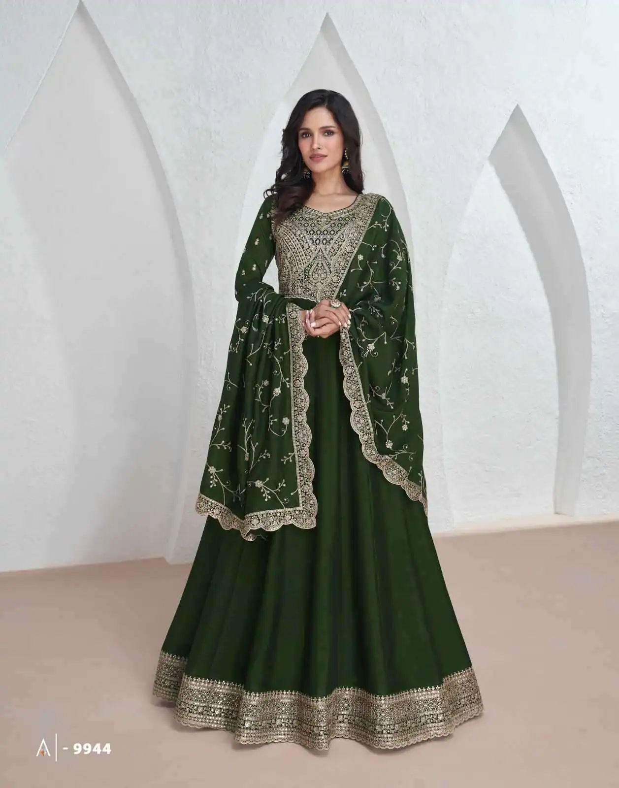 FC Saroj 9943 Green Vichitra Salwar Suit with Embroidery Work & Lace Work. Special Price ₹3049. Delivery 4-6 Working Days. Shop now. | Casual Suits, Jump Suits, Tops & Bottoms, Track Suits, Salwar suit, Creative suits, Designer Suits, Palazzo Suits, Party Wear Suits, Patiala Suits, Straight Suits, Trendy Wear