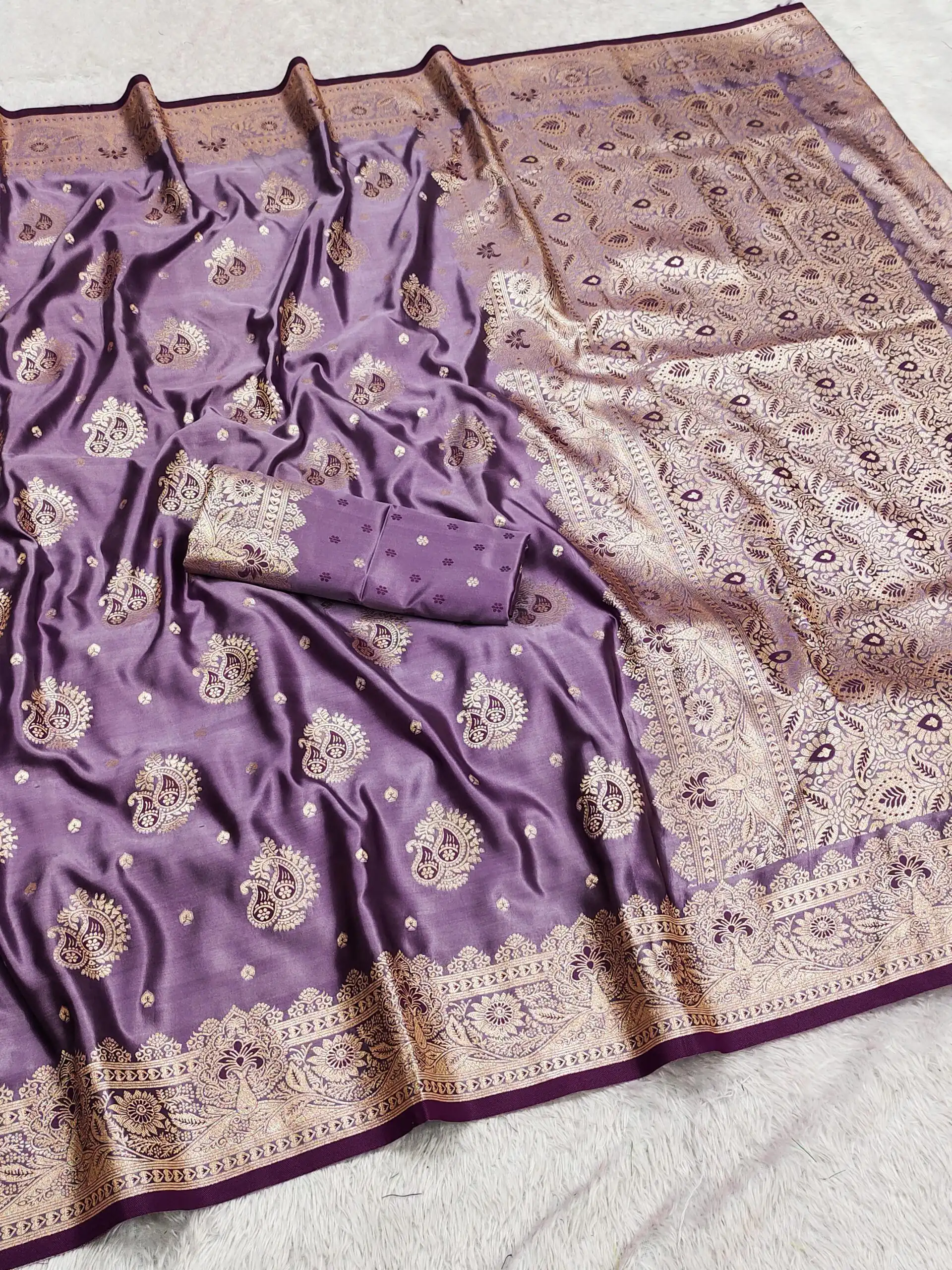 Lavender Satin Silk Lace Zari Work Saree - Image 2