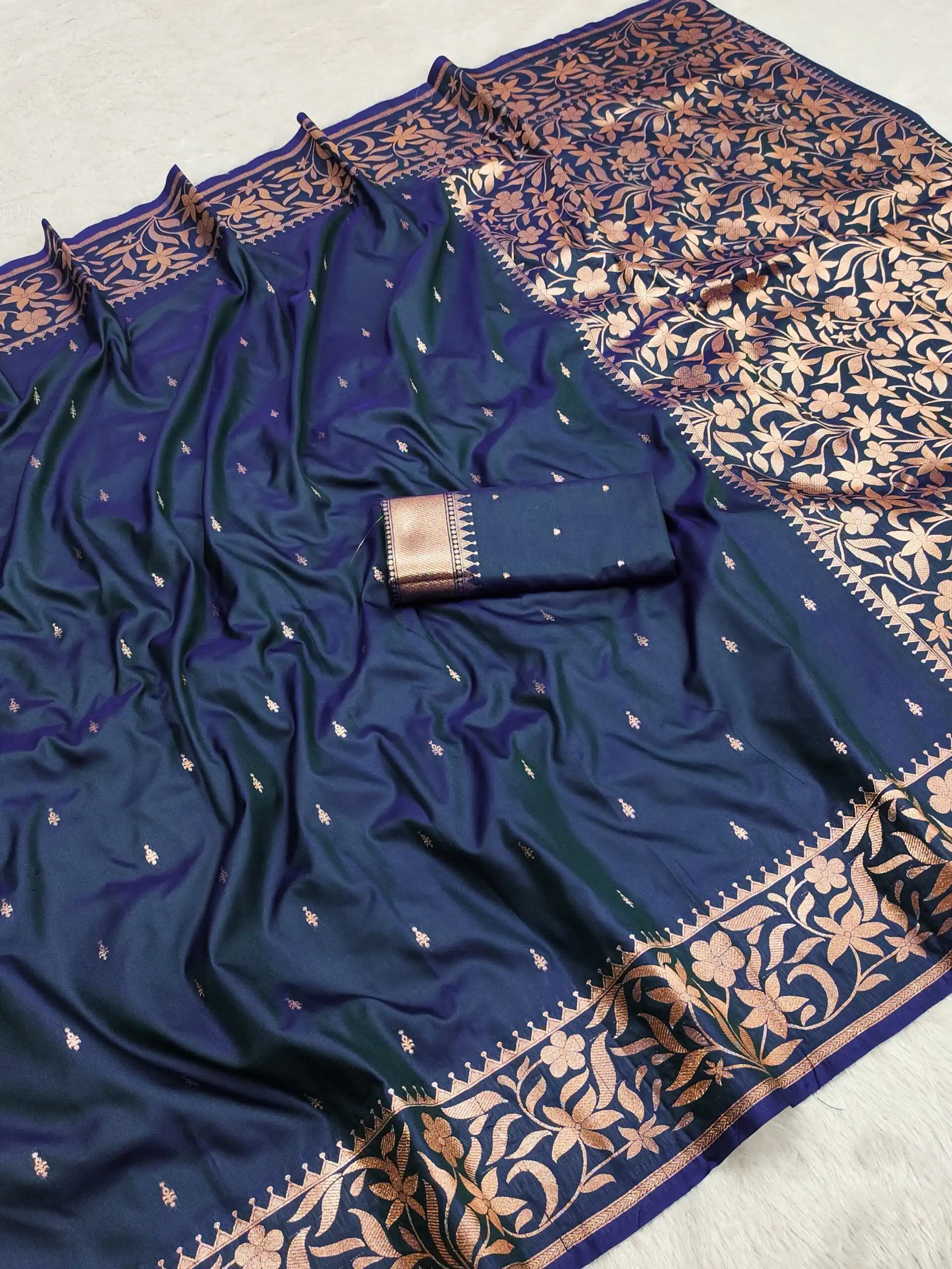 MB 197 Navy Blue Color Banarasi Silk Saree with Zari Work & Lace Work. Exclusive Offer ₹1899. Delivery 4-6 Working Days. Shop now. | Sarees, Bollywood Sarees, Creative Sarees, Designer Sarees, Embroidered Sarees, Ethnic Saree, Modern Digital sarees, Party Wear Sarees