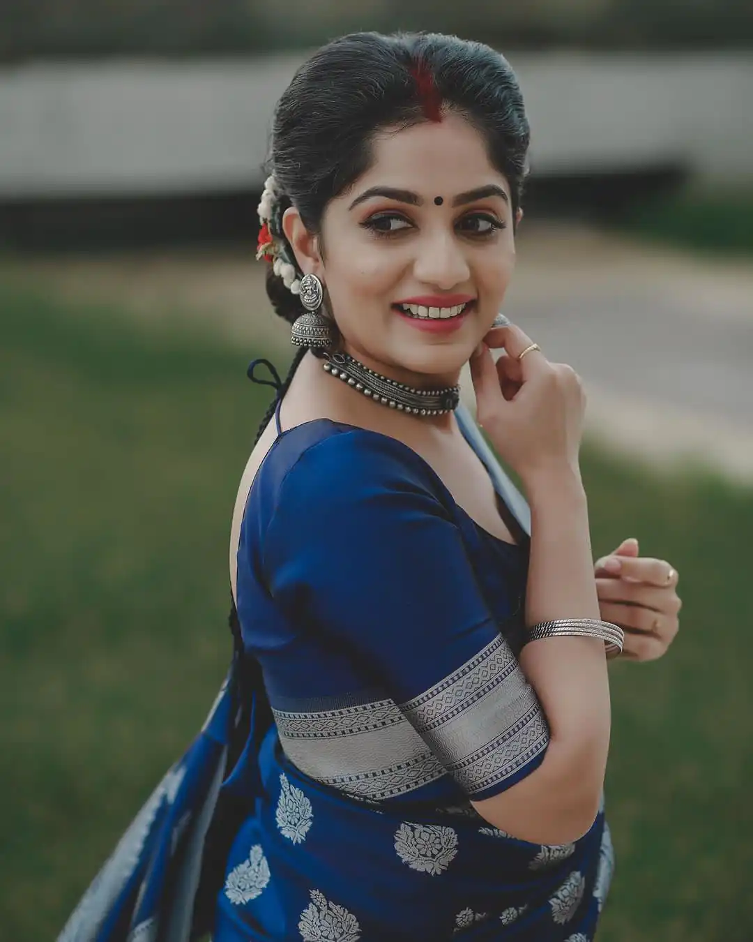 KPR 095 Navy Blue Soft Lichi Silk Saree with Lace Border & Lace Work. Affordable Price ₹1399. Delivery 4-6 Working Days. Shop now. | Sarees, Bollywood Sarees, Creative Sarees, Designer Sarees, Embroidered Sarees, Ethnic Saree, Modern Digital sarees, Party Wear Sarees