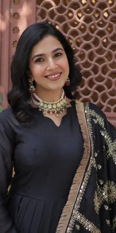 KA 1139 Black Star Georgette Gown Perfect for Wedding, Party, Onam, Mehendi, Traditional Day – . Affordable Price ₹3149. Delivery 4-6 Working Days. | Gowns, Bollywood Gowns, Creative Gowns, Designer Gowns, Embroidered Gowns, Party Wear Gowns