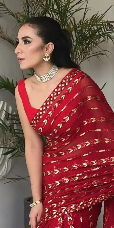 JR 635 Red Color Georgette Saree with Lace Work & Embroidery Work. Exclusive Offer ₹1949. Delivery 4-6 Working Days. Shop now. | Sarees, Bollywood Sarees, Creative Sarees, Designer Sarees, Embroidered Sarees, Ethnic Saree, Modern Digital sarees, Party Wear Sarees