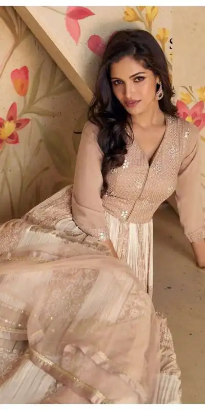 FC 5502 Cream Color Dual Tone Star Georgette Salwar Suit with Embroidery Work. Affordable Price ₹2649. Delivery 4-6 Working Days. Shop now. | Jump Suits, Salwar suit, Casual Suits, Creative suits, Designer Suits, Palazzo Suits, Party Wear Suits, Patiala Suits, Straight Suits