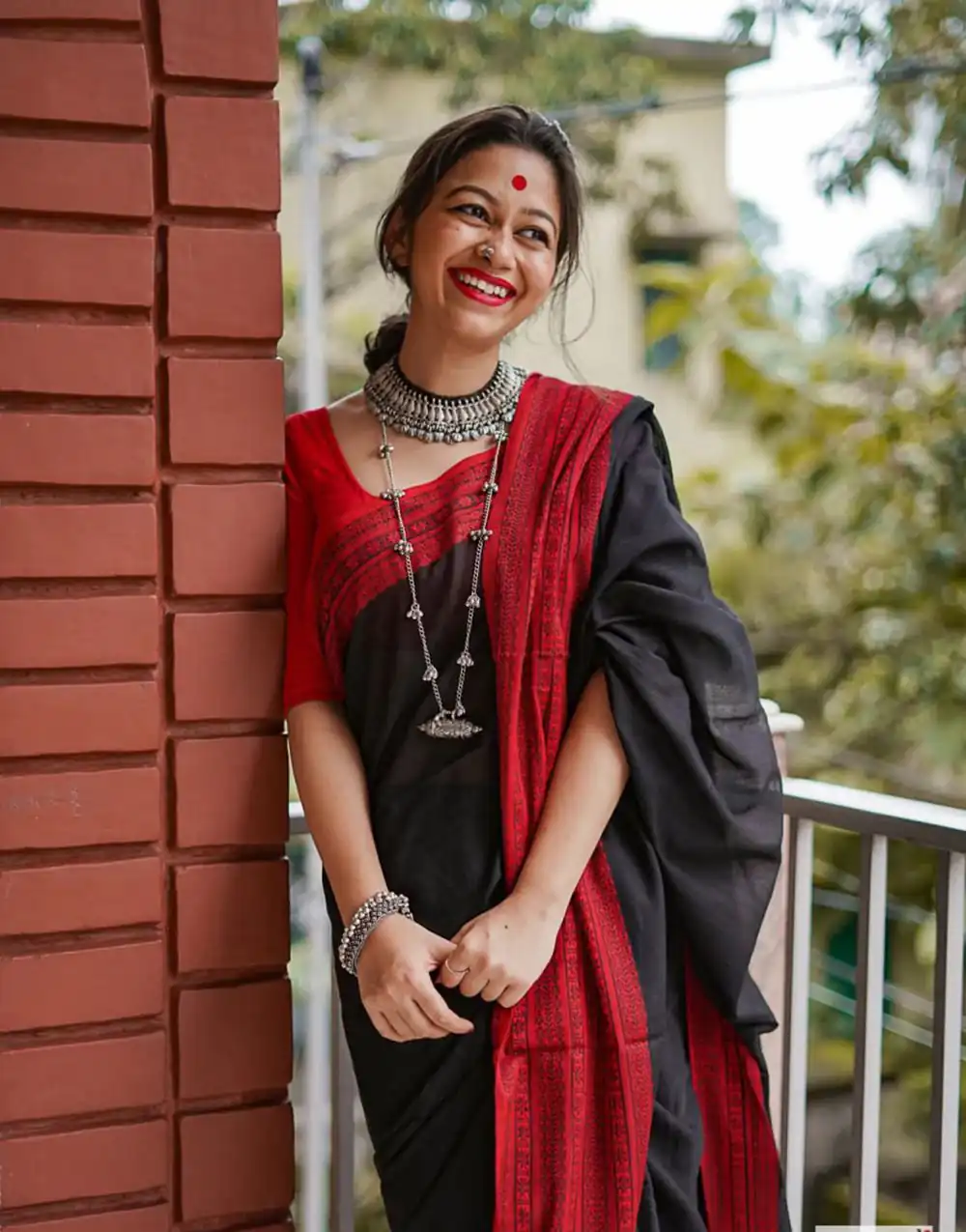 Black Soft Lilan Slab All Over Weaving Work Saree - Image 5