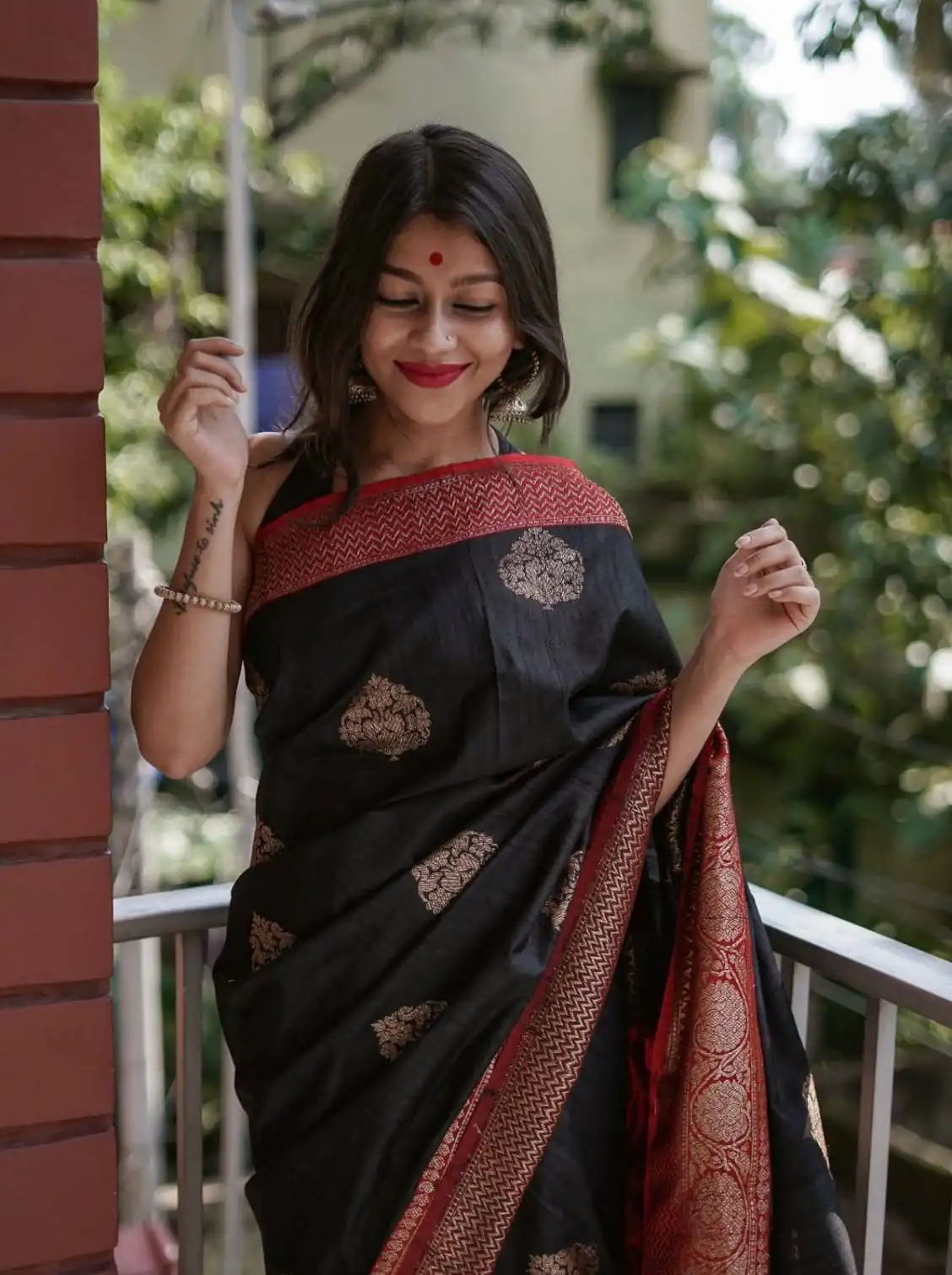 KPR 282 Black Soft Lichi Silk Saree Perfect for Wedding, Party, Reception, Diwali, Ethnic Day – . Affordable Price ₹1449. Delivery 4-6 Working Days. | Sarees, Bollywood Sarees, Creative Sarees, Designer Sarees, Embroidered Sarees, Ethnic Saree, Modern Digital sarees, Party Wear Sarees
