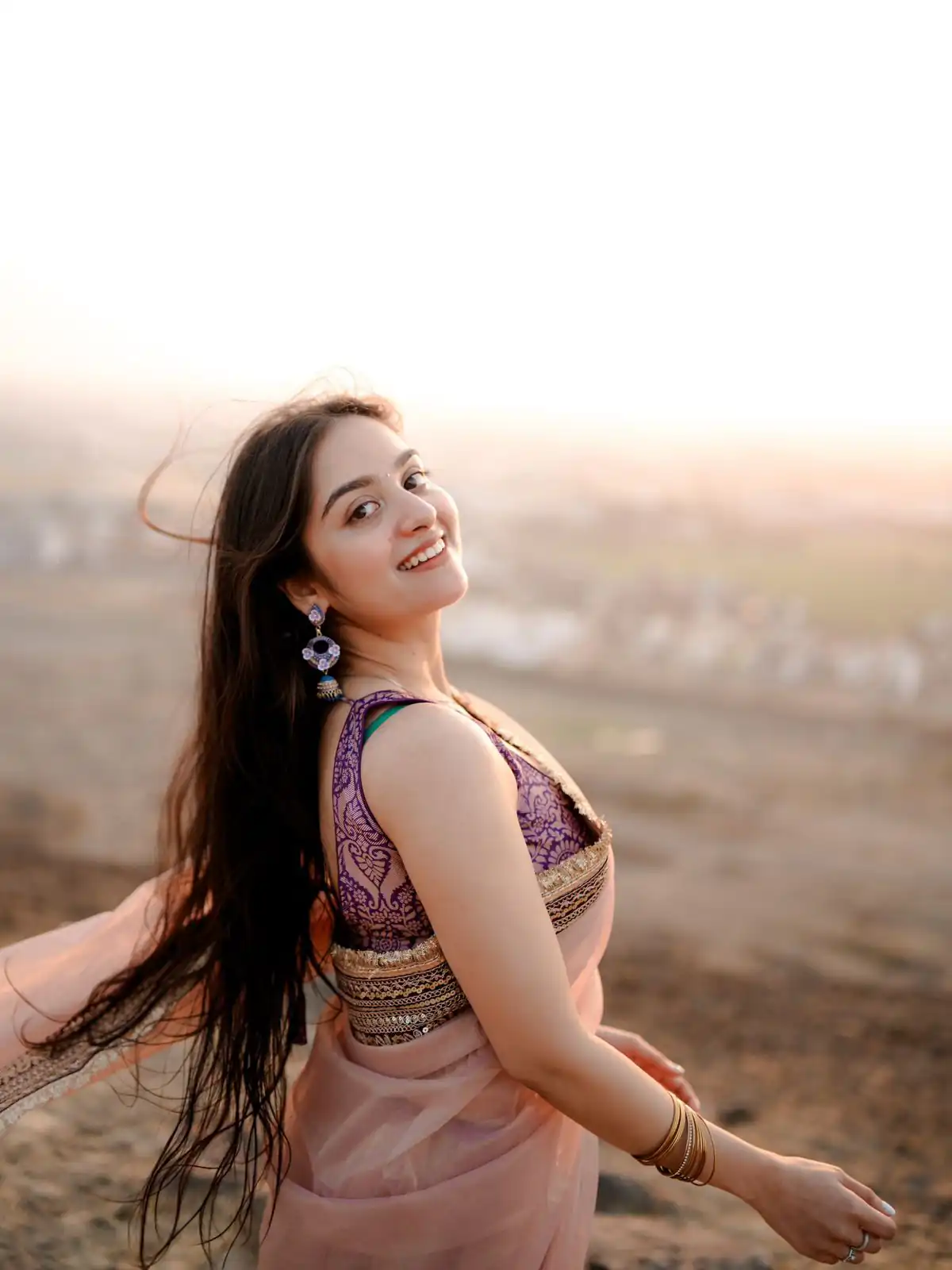 Lavender Soft Twil Net Embroidery Work Saree - Image 4