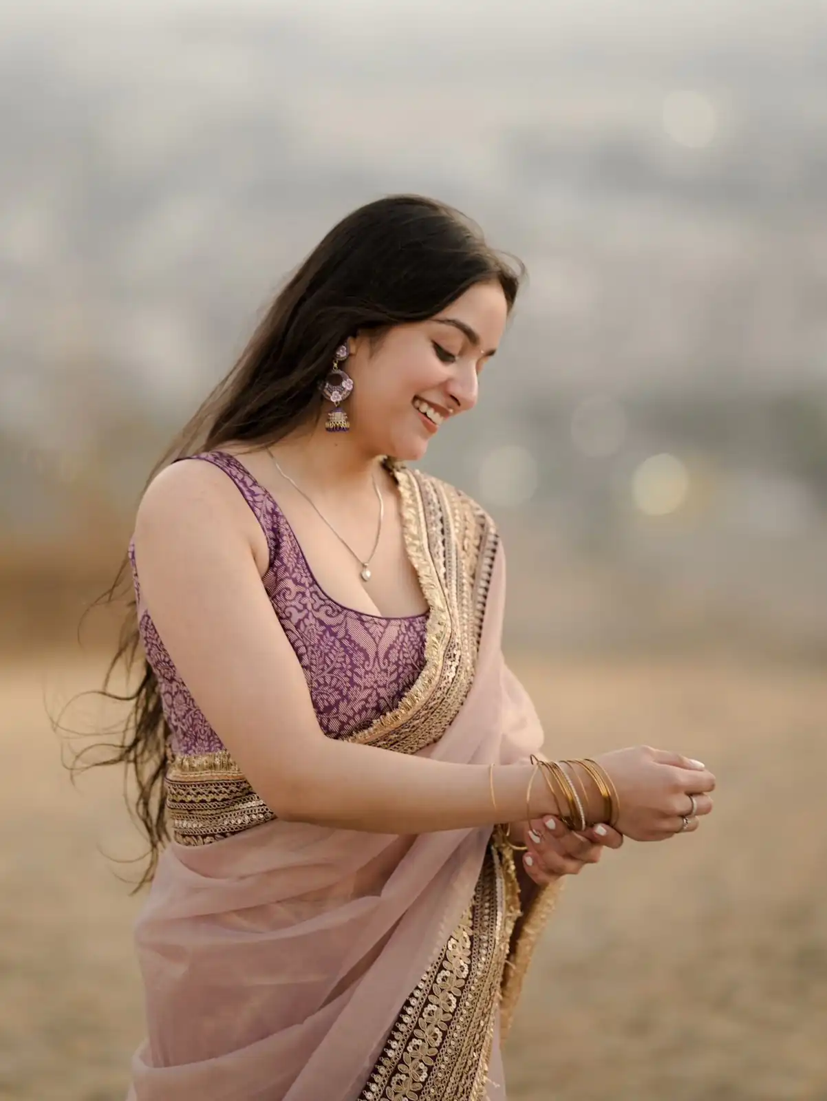 Lavender Soft Twil Net Embroidery Work Saree - Image 5