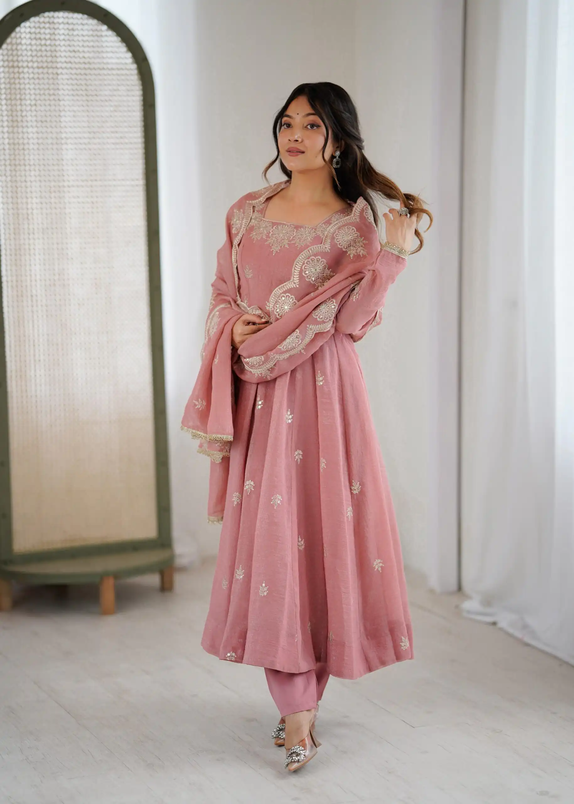 ZF 5011 Onion Crunchy Silk Gown with Embroidery Work. Wedding, Party, Festive, Events Best Price ₹2099. Delivery 4-6 Working Days. Shop now. | Gowns, Bollywood Gowns, Creative Gowns, Designer Gowns, Embroidered Gowns, Party Wear Gowns