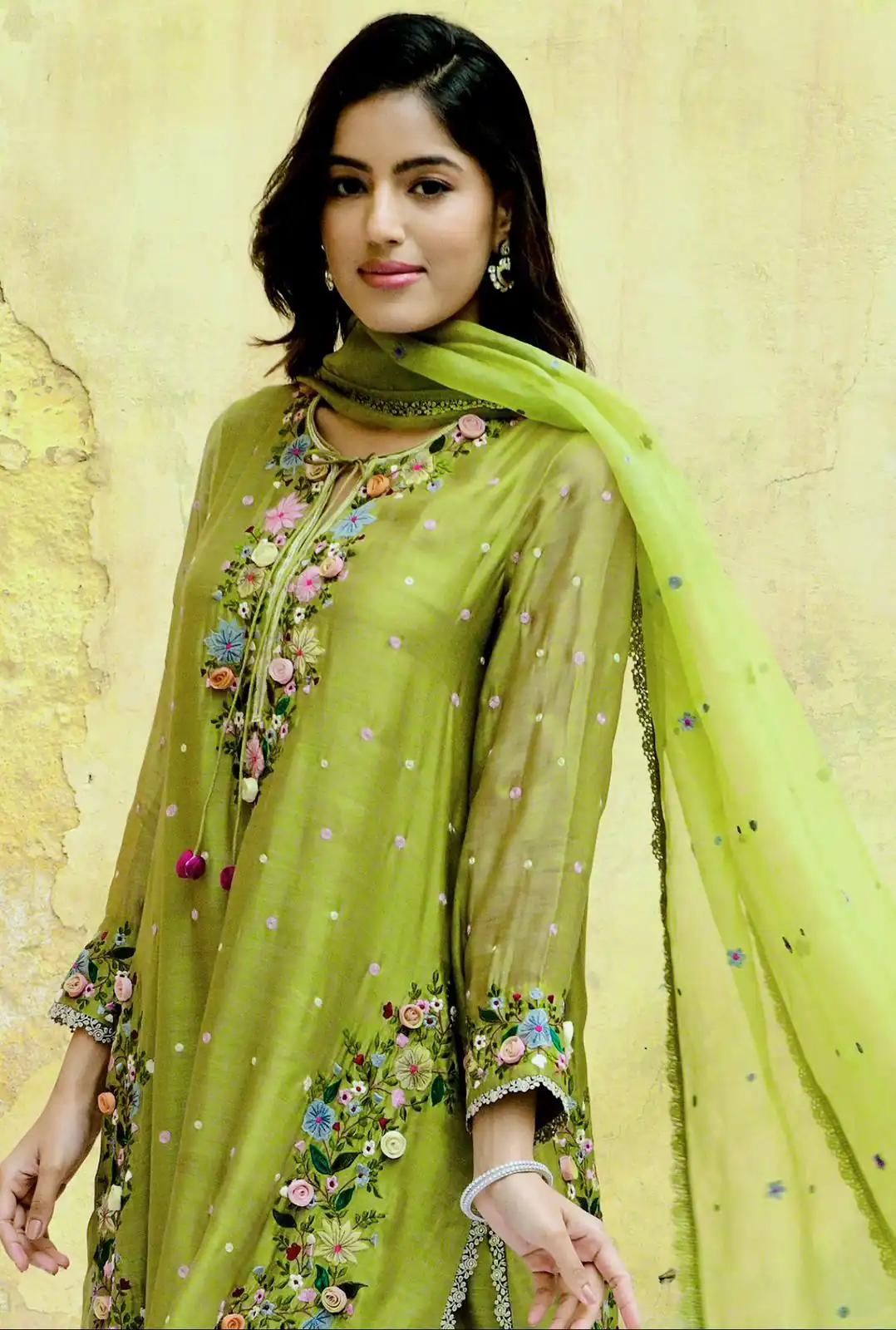 Pista Faux Georgette Embroidery Lace Work Salwar Suit - Image 3