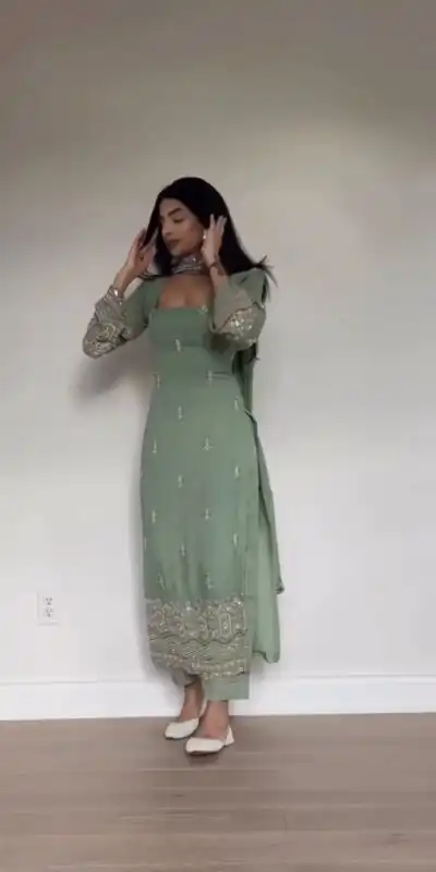 Pista Faux Georgette Thread Embroidery Work Salwar Suit