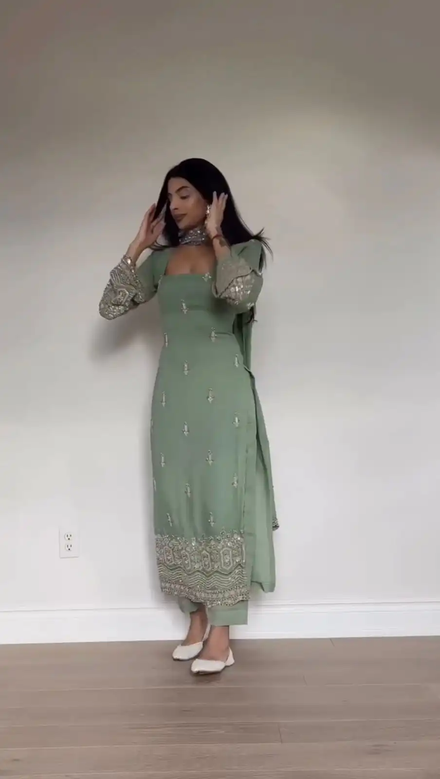 Pista Faux Georgette Thread Embroidery Work Salwar Suit