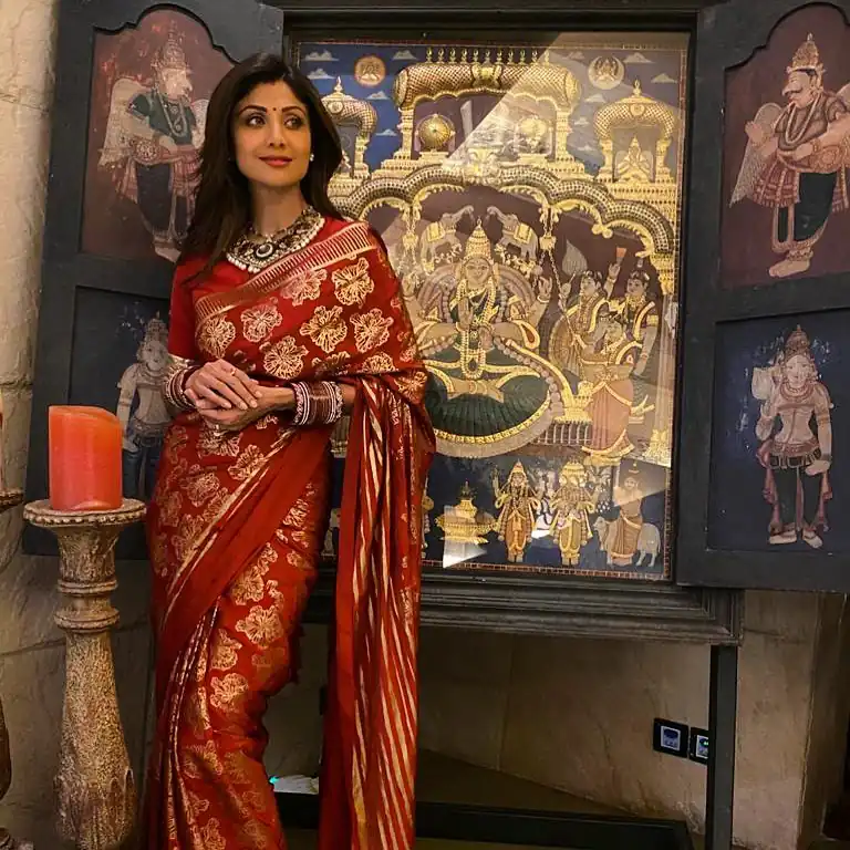 KT 148 Red Color Dolla Silk Foil Printed Saree Designer Work. Online Best Price ₹1474. Delivery 4-6 Working Days. Shop now. | Sarees, Bollywood Sarees, Creative Sarees, Designer Sarees, Embroidered Sarees, Ethnic Saree, Modern Digital sarees, Party Wear Sarees