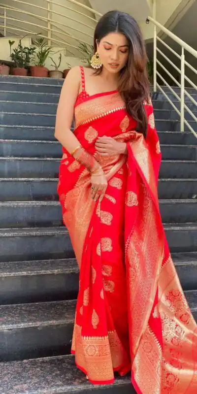 Red Soft Lichi Jacquard Rich Pallu Saree
