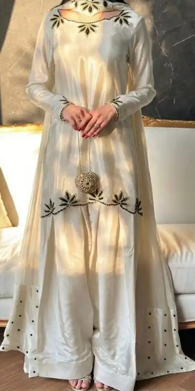 Alternative view of Super Off White Natural Crep Embroidery Work Salwar Suit