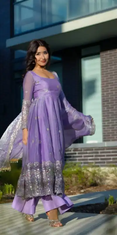 Trendy Lavender Fendy Silk Thread Work Anarkali Suit