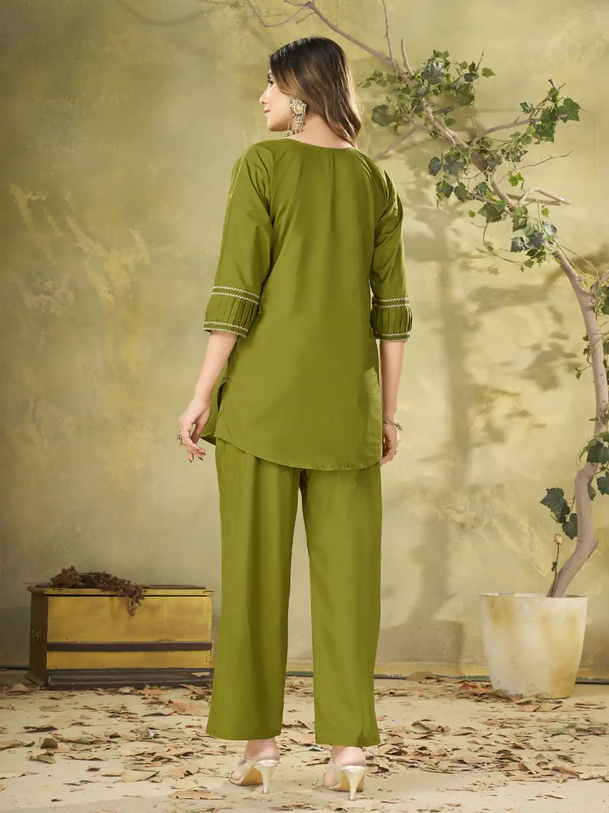DIVA 162 Green Color Cotton Kurti with Printed Designer Work. Exclusive Offer ₹1749. Delivery 4-6 Working Days. Online Shop now. | Kurti, Bollywood Kurti, Creative Kurtis, Designer Kurti, Party Wear Kurti, Selfie Kurti