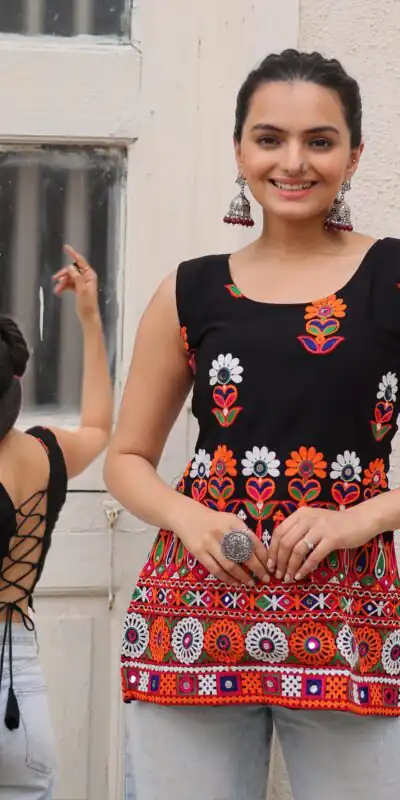 KA 1196 Black Georgette Kurti with Gamthi Work.Wedding, Party, Festive, Events, Exclusive Offer ₹1469. Delivery 4-6 Working Days. Shop now. | Kurti, Bollywood Kurti, Creative Kurtis, Designer Kurti, Party Wear Kurti, Selfie Kurti