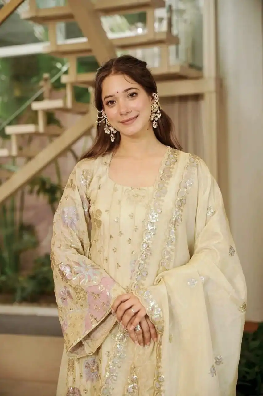 Stunning Cream Vichitra Silk Thread Work Salwar Suit - Image 4
