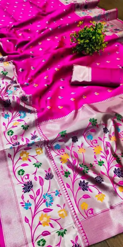 Alternative view of Superb Pink Lichi Silk Lace Border Work Saree