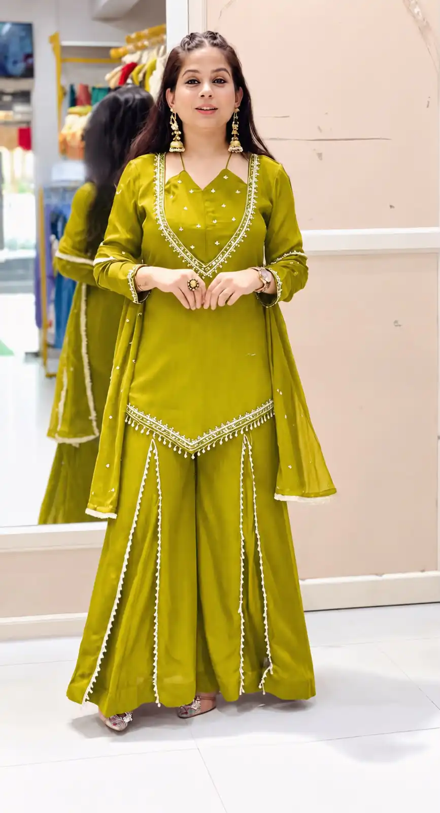 Pretty Mehendi Roman Glass Mirror Work Salwar Suit - Image 4