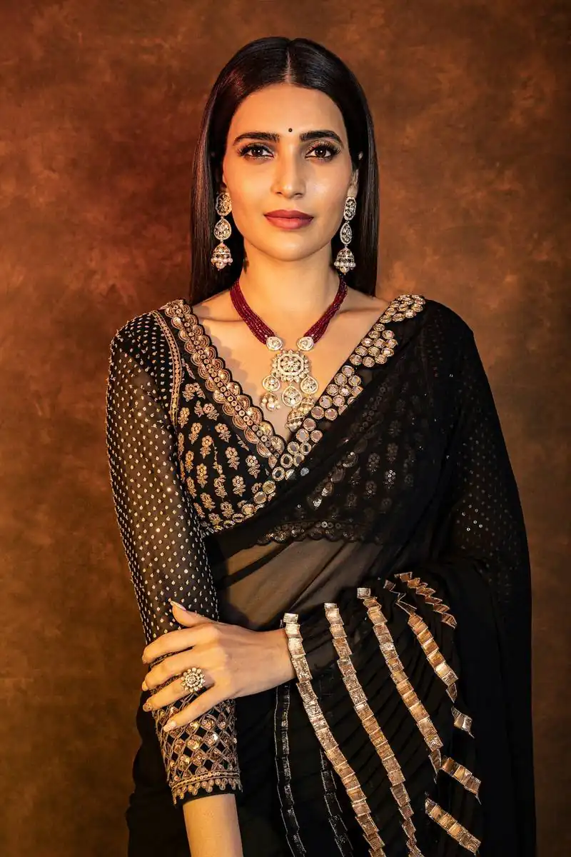 DF 3471 Black Perfect for Wedding, Party, Raksha Bandhan, Ethnic Day, Bridal Wear – Cream Faux Georgette Saree. Now at just ₹2099. Delivery 4-6 Working Day | Sarees, Bollywood Sarees, Creative Sarees, Designer Sarees, Embroidered Sarees, Ethnic Saree, Modern Digital sarees, Party Wear Sarees