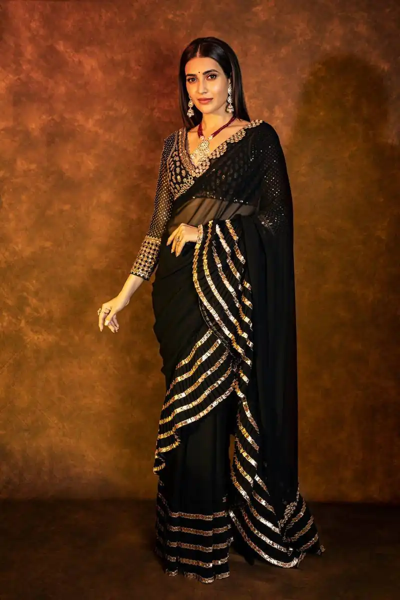 DF 3471 Black Perfect for Wedding, Party, Raksha Bandhan, Ethnic Day, Bridal Wear – Cream Faux Georgette Saree. Now at just ₹2099. Delivery 4-6 Working Day | Sarees, Bollywood Sarees, Creative Sarees, Designer Sarees, Embroidered Sarees, Ethnic Saree, Modern Digital sarees, Party Wear Sarees