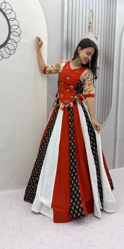 PC 587 Red in Pure Cotton Mirror Work & Gamthi Work Lehenga Choli . Exclusive Offer ₹3049. Delivery 4-6 Working Days. Shop now. | Lehenga, Bollywood Lehenga, Creative Lehenga, Designer Lehenga, Embroidered Lehenga, Party Wear Lehenga
