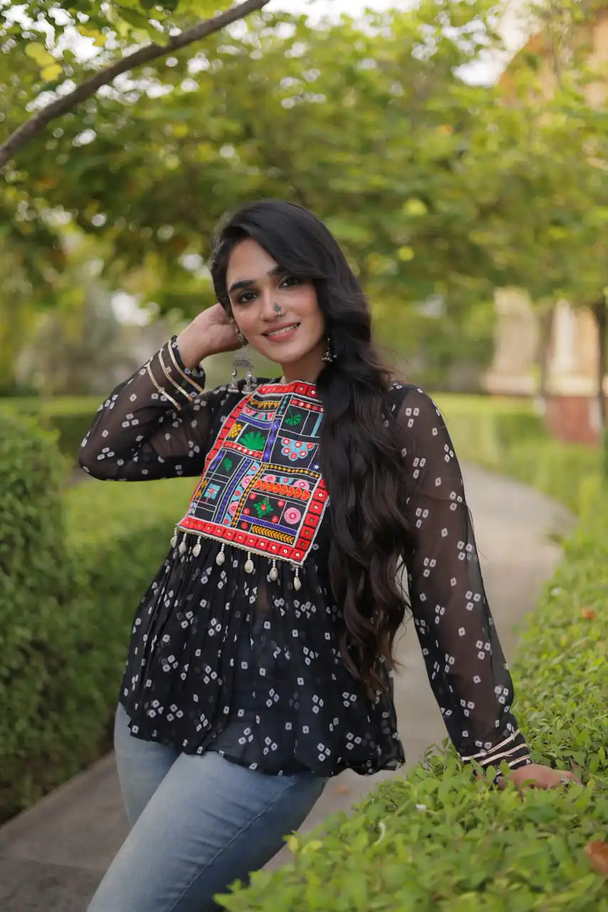 KA 5079 Black Fox Georgette Kurti with Lace Work & Mirror Work. Affordable Price ₹2719. Delivery 4-6 Working Days. Shop now. | Kurti, Bollywood Kurti, Creative Kurtis, Designer Kurti, Party Wear Kurti, Selfie Kurti