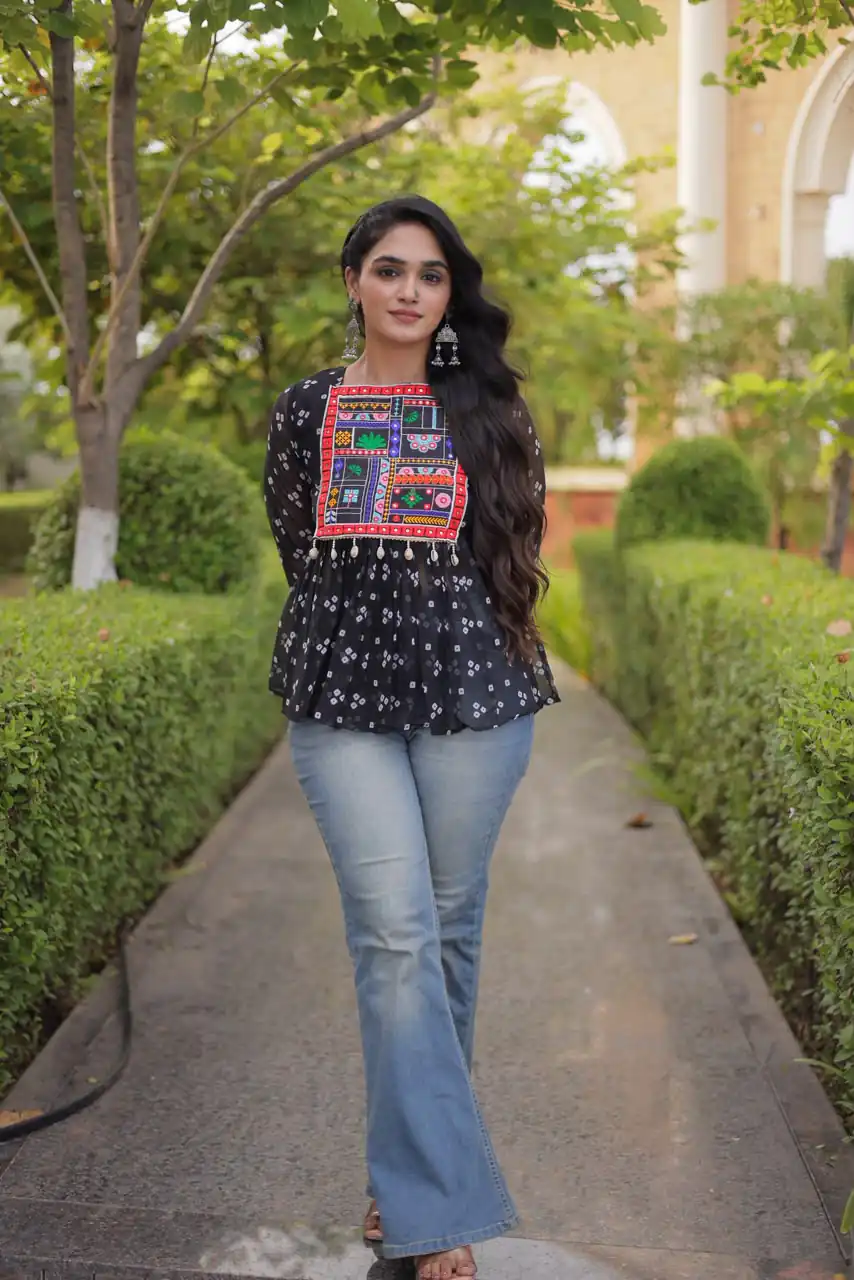 KA 5079 Black Fox Georgette Kurti with Lace Work & Mirror Work. Affordable Price ₹2719. Delivery 4-6 Working Days. Shop now. | Kurti, Bollywood Kurti, Creative Kurtis, Designer Kurti, Party Wear Kurti, Selfie Kurti
