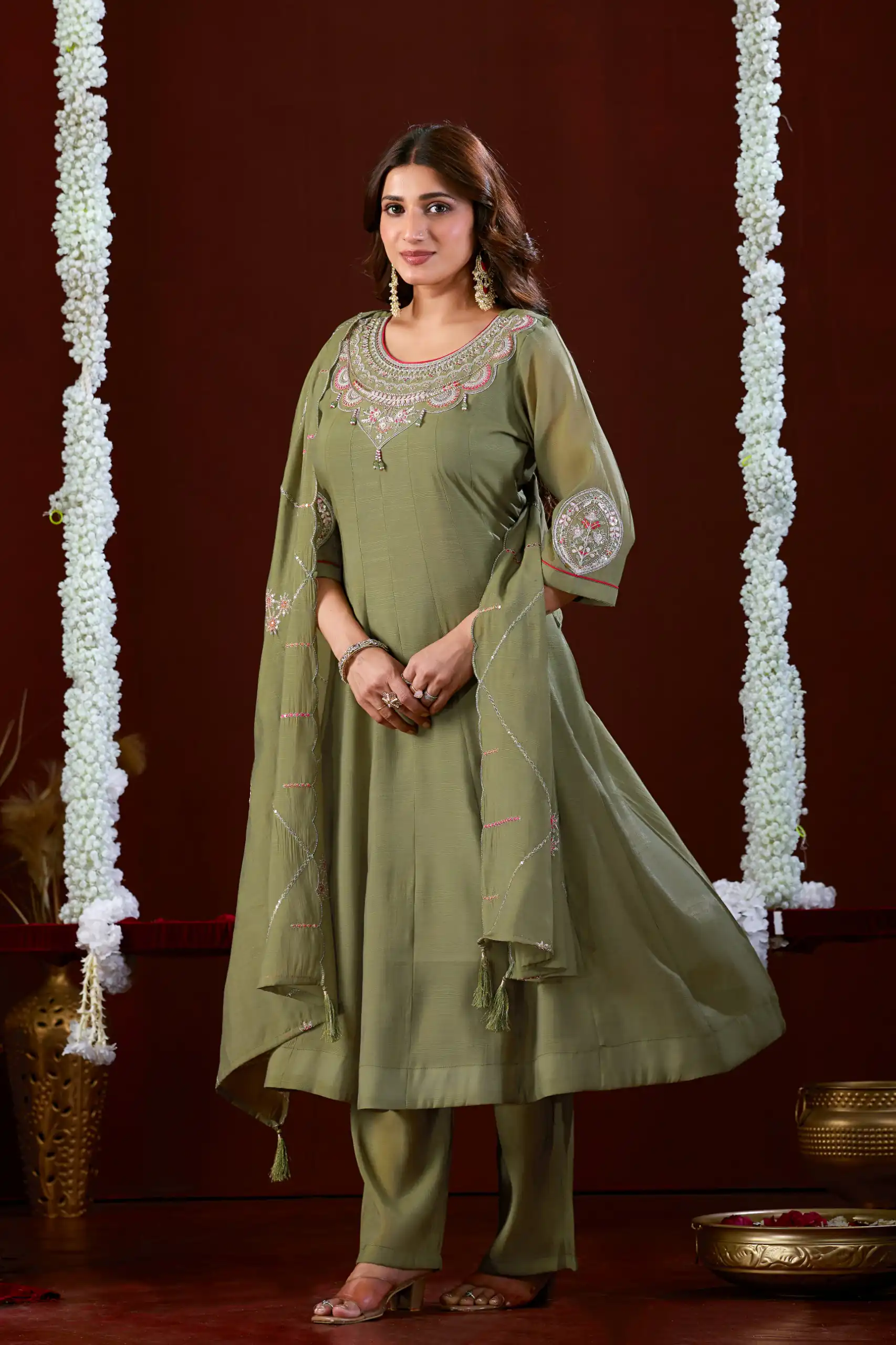 Super Mehendi Mul Slub Thread Work Salwar Suit - Image 3