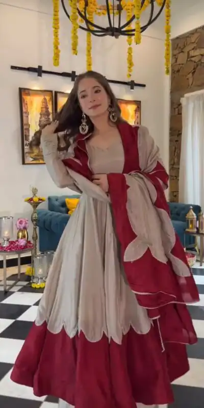 AD 249 Off White Roman Silk Gown with Mirror Work & Embroidery Work. Special Price ₹2999. Delivery 4-6 Working Days. Shop now. | Gowns, Bollywood Gowns, Creative Gowns, Designer Gowns, Embroidered Gowns, Party Wear Gowns