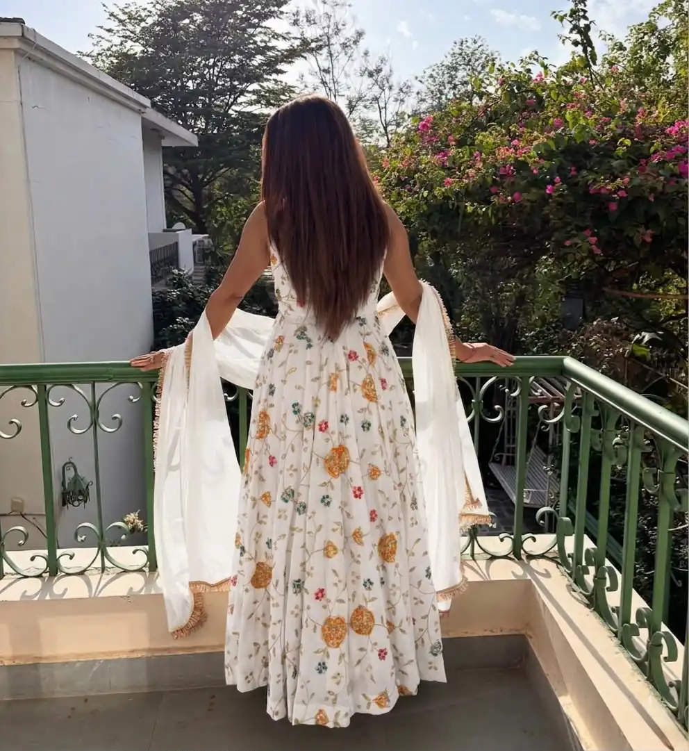 MF 521 White Crushi Silk Salwar Suit Perfect for Wedding, Party, Onam, Karwa Chauth, Housewarming – . Best Price ₹2399. Delivery 4-6 Working Days. Shop now. | Anarkali Suits, Bollywood Anarkali, Creative-Anarkali, Designer Anarkali, Embroidered Anarkali, Party Wear Anarkali