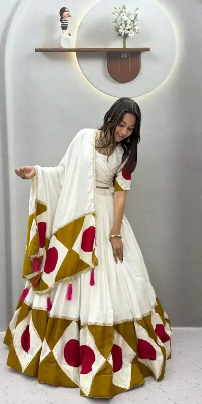 Ram 194 White in Pure Cotton Mirror Work & Gamthi Work Lehenga Choli . Exclusive Offer ₹3149. Delivery 4-6 Working Days. Shop now. | Lehenga, Bollywood Lehenga, Creative Lehenga, Designer Lehenga, Embroidered Lehenga, Party Wear Lehenga